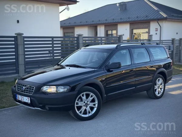 Volvo x70 Awd 120kw 7 vietas automāts 
Mašīna ir teicamā stāvoklī. Oriģīnāls