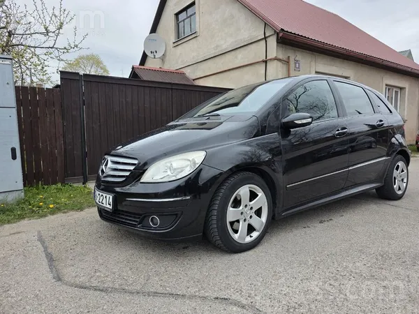 Mercedes B200