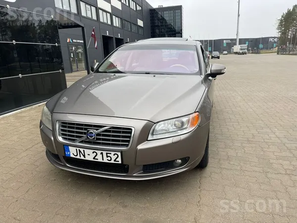 Volvo S80
