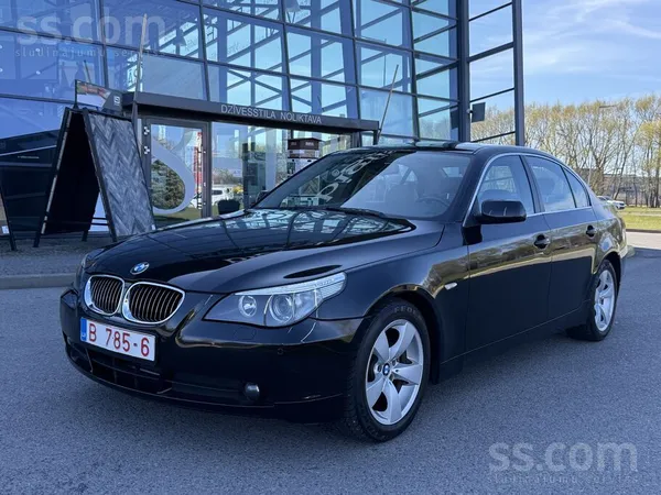 BMW 523