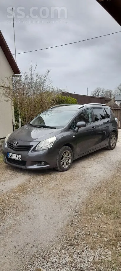 Toyota Pārdod aprūpētu auto, pilnīgā braukšanas stāvoklī,