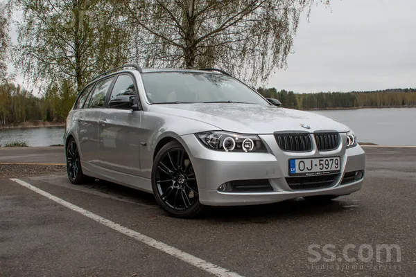 BMW 320