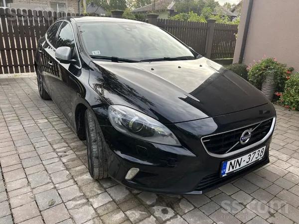 Volvo Pārdodu sakarā ar jauna auto iegādi. Automašīna ko