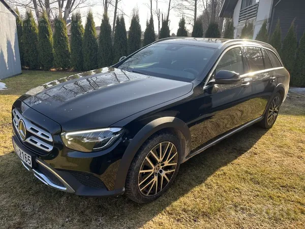 Mercedes E200