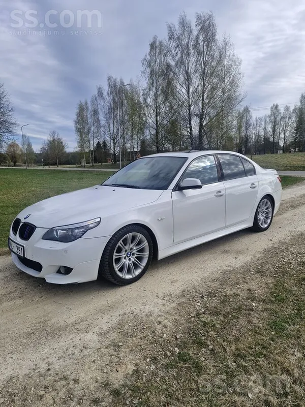 BMW 525