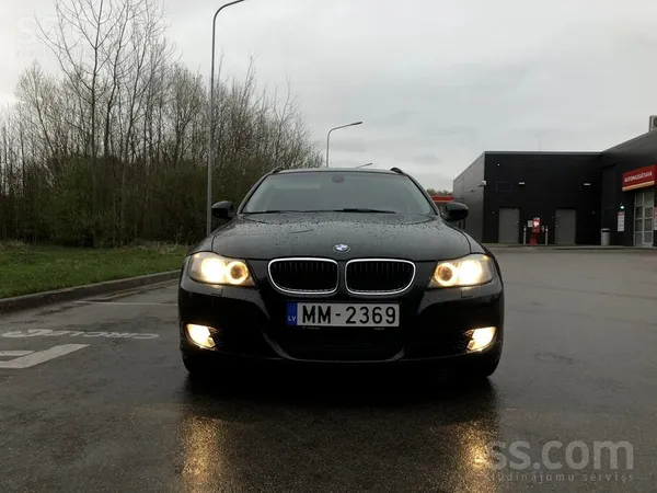 BMW 320