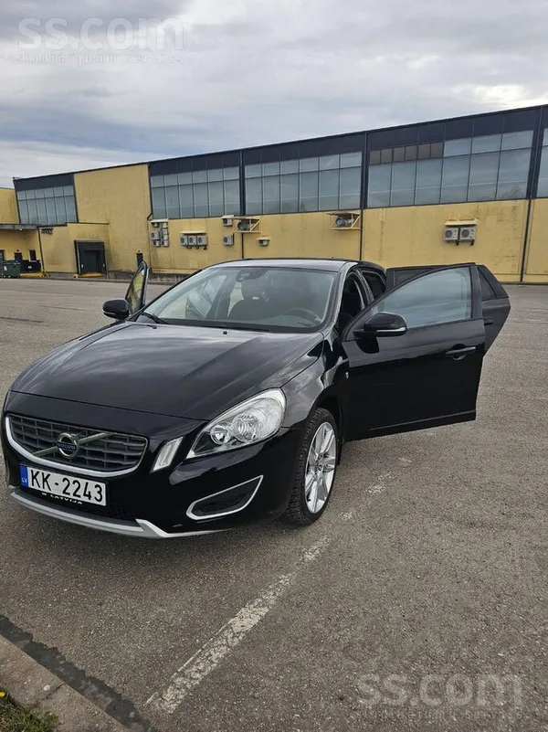 Volvo Pārdodu labi koptu Volvo V60. Tikko izieta tehnisk