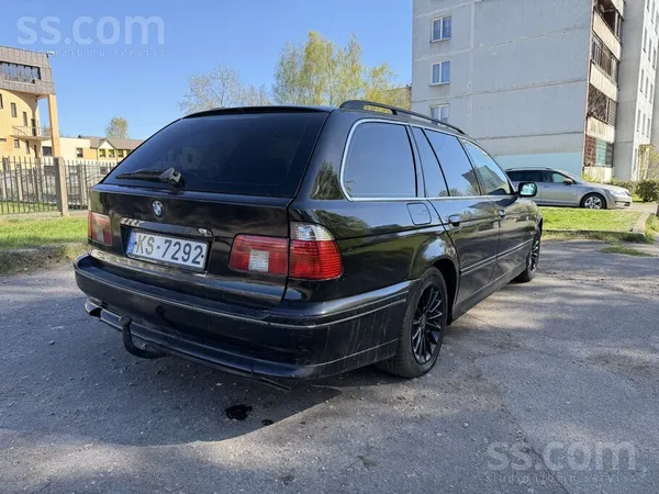 BMW 525