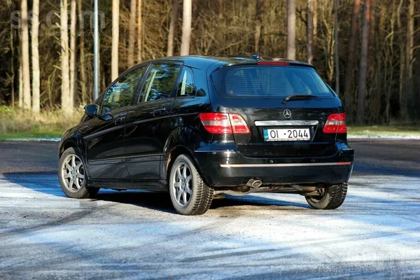 Mercedes B200