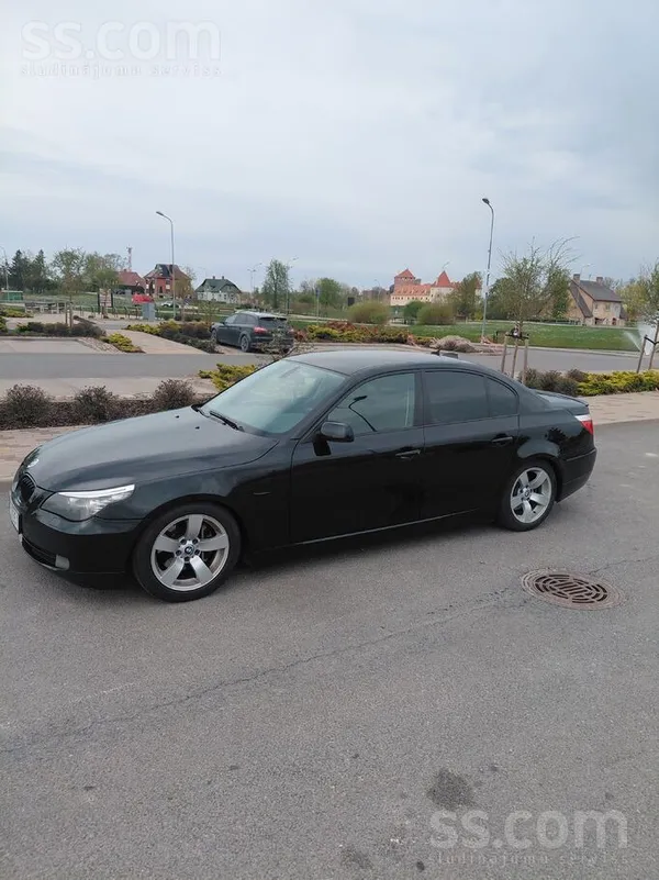 BMW 530