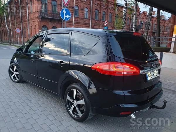 Ford S-Max