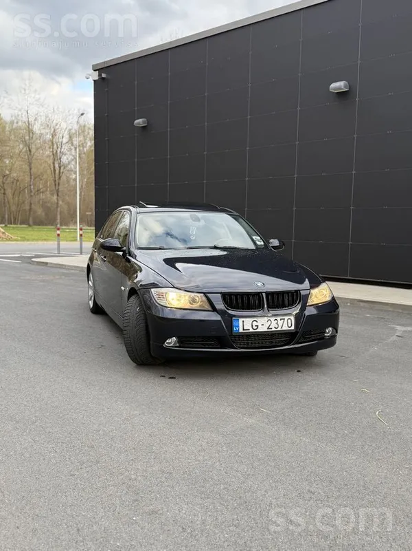 BMW 320