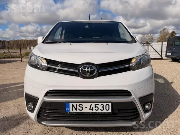 Toyota Sakarā ar autoparka maiņu, uzņēmums pārdod Toyota 