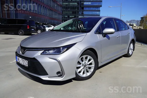 Toyota Pārdod uzņēmums – Toyota Corolla sedans, 2020. gad