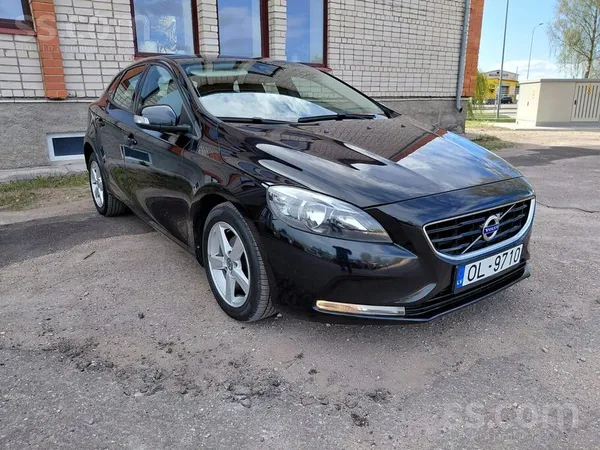 Volvo V40
