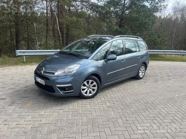 Pārdodu uzticamu un praktisku auto. Veikta eļļas maiņa motoram un ātrumkārba