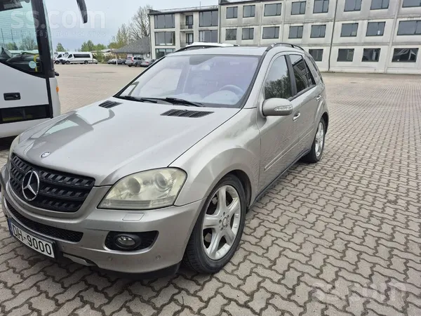 Mercedes ML320