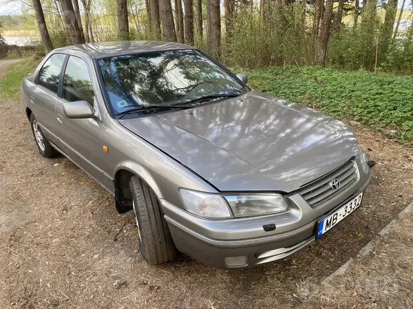 Toyota 349000km nobraukums auto vis darbojas, 2 gadus nav