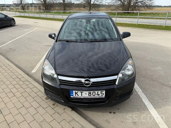 Opel Pārdod Opel Astra 2004. gada ar 1.7 motoru. Gada s