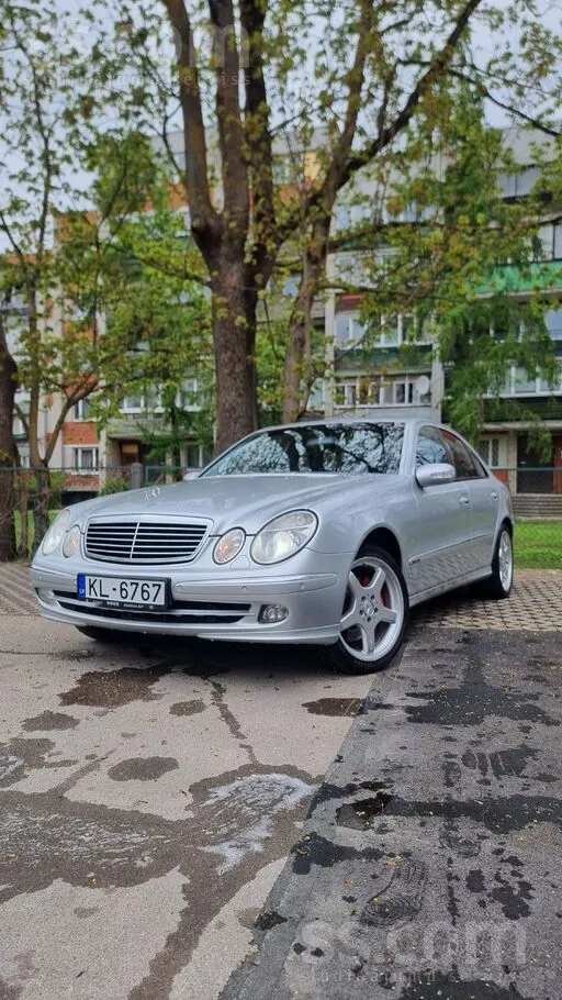 Mercedes Mercedes E350 ar ļoti dinamisku 3.5l 200kw benzīna