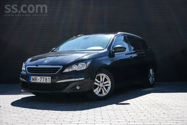 Peugeot Peugeot 308 2015. gada, 1.6 dīzelis ar manuālo ātr