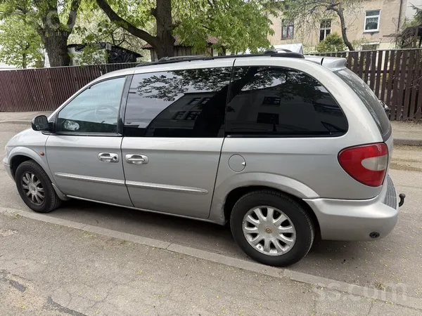 Pilnībā ejošs, bet remontējams Voyagers. 3.3L benzīns/gāze, kārtīgs darba/ģi