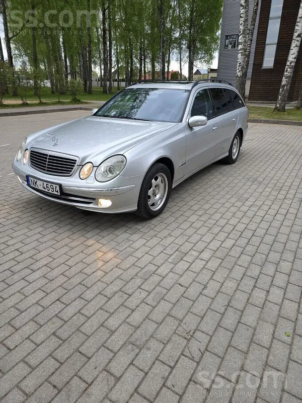 Mercedes E320
