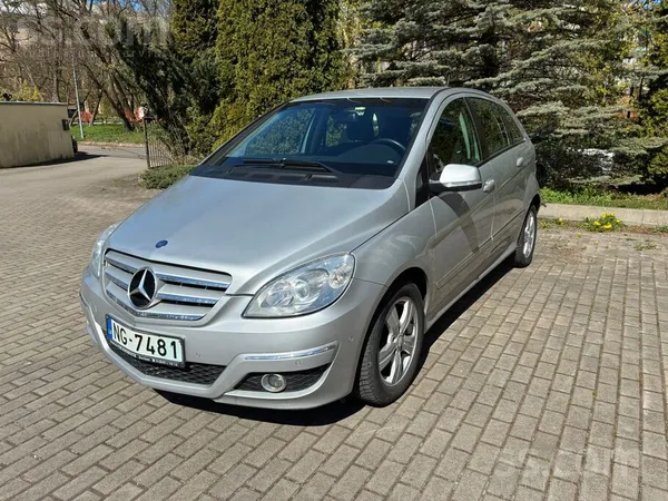 Mercedes B180