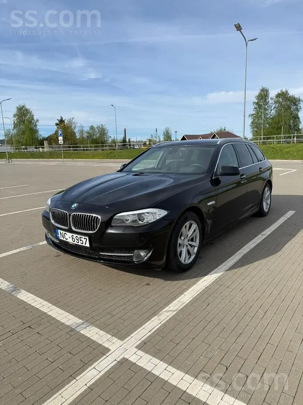 BMW 525