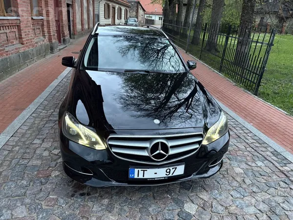 Mercedes E220