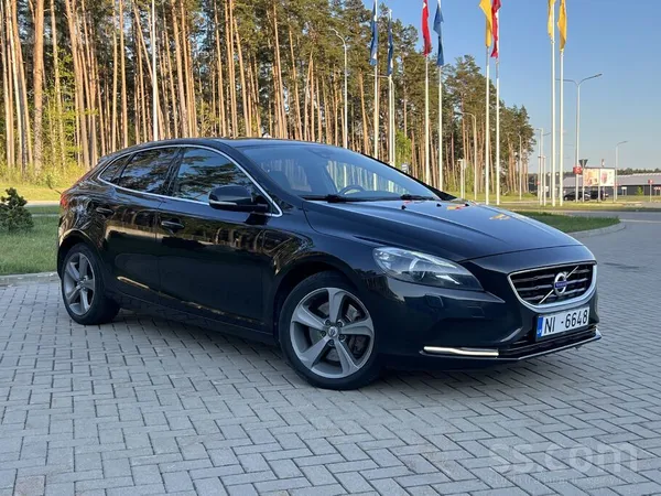 Volvo V40