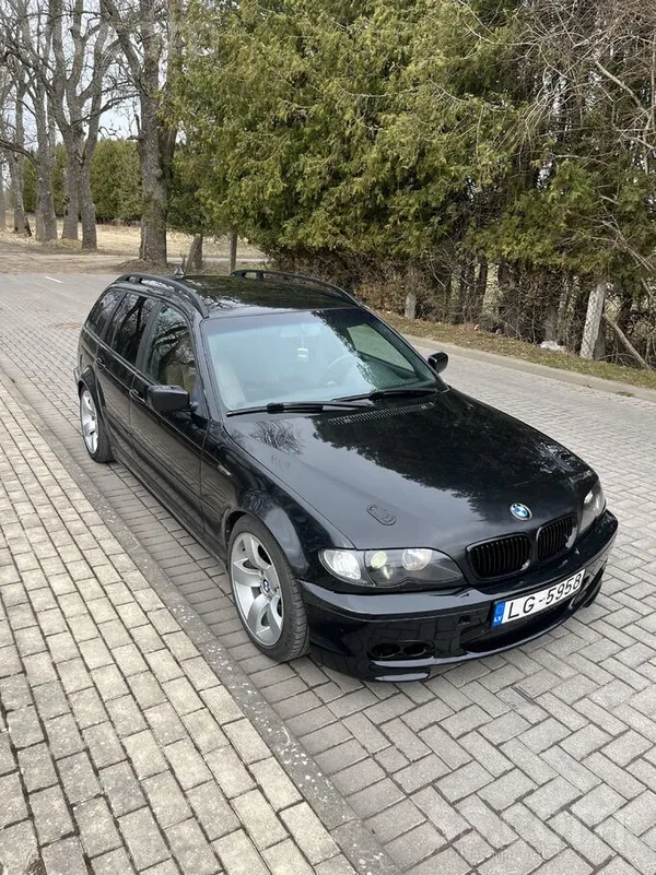 BMW 330