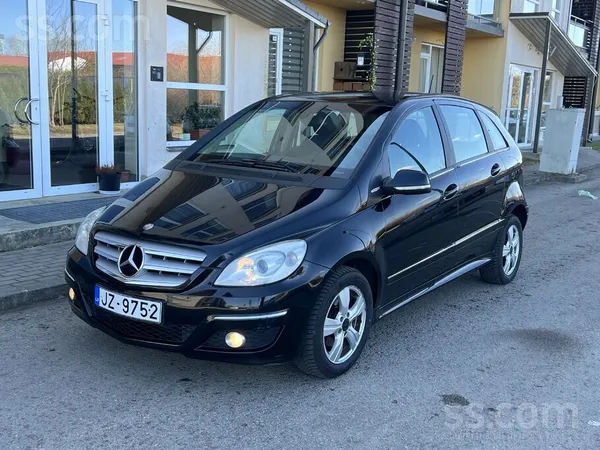 Mercedes B180