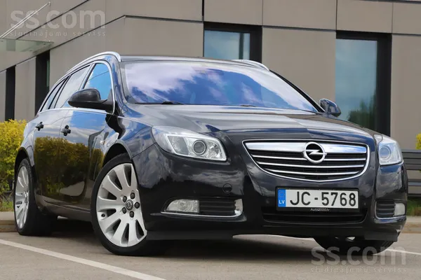 Opel Insignia - 1
