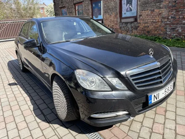 Mercedes E220