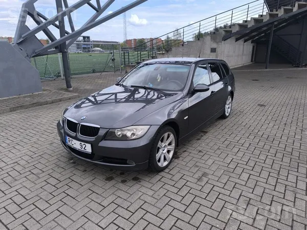 BMW 320