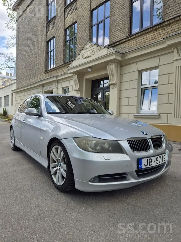 BMW 330