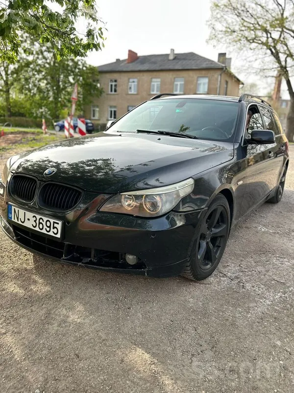 BMW 525
