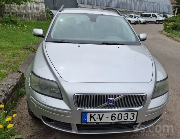 Volvo V50