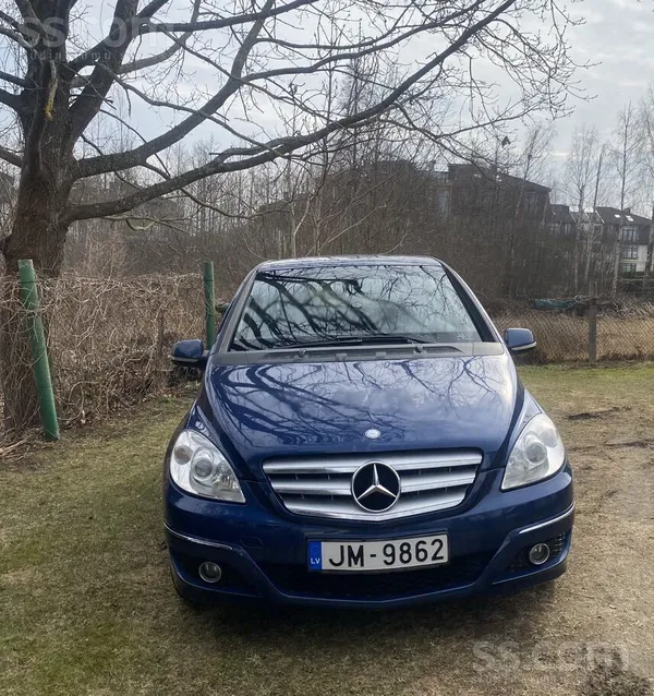 Mercedes B180