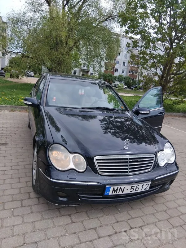 Mercedes C200