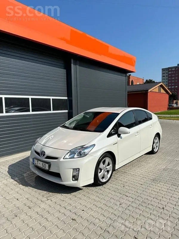 Toyota Toyota prius 30 1, 8 hibrid 2012g
