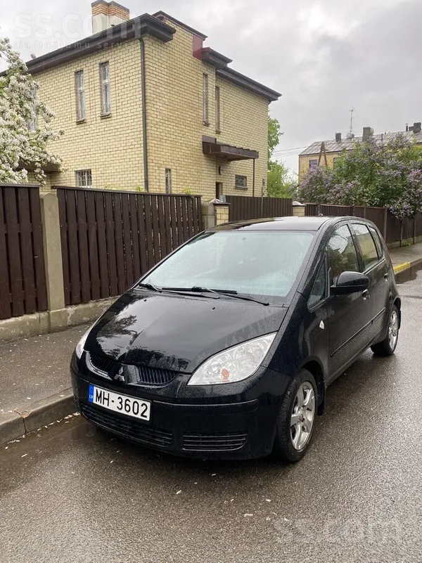 Mitsubishi Colt 1.3 benzīns, Pusautomāts. 

Auto labā tehniskā un vizuālā