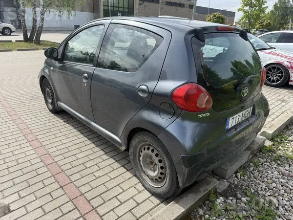 Toyota Pārdodu Toyota Aygo braucošā kārtībā. 1.0benzīns -