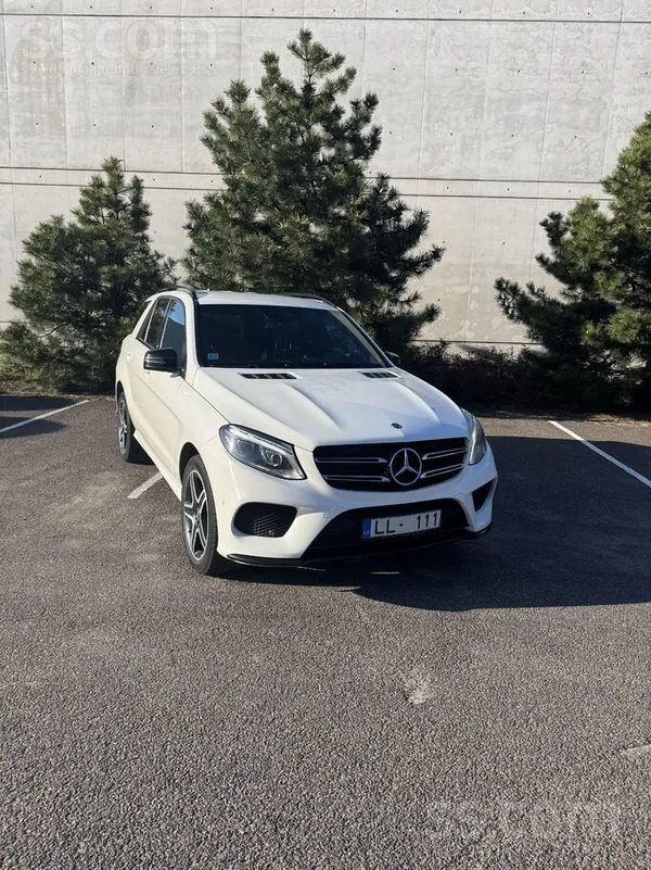 Auto ļoti labā tehniskā stāvoklī. Auto jauns tika iegādāts Latvijā, pie dīle