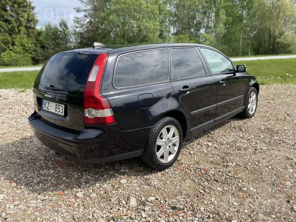 Volvo V50