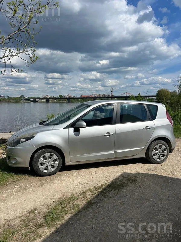 Продаю Renault Scenic 2010 года в хорошем состоянии. Находится в Риге.
