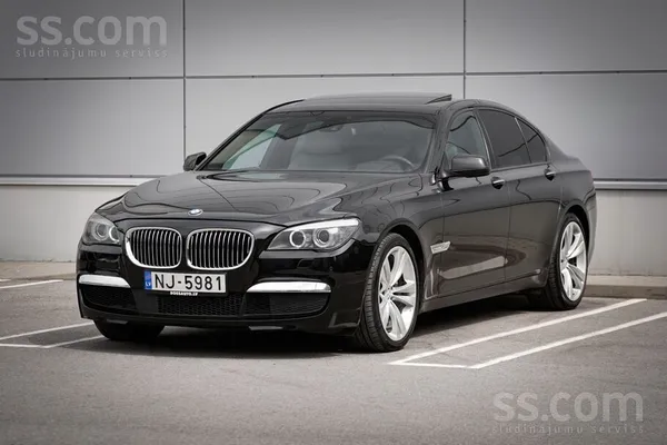 BMW 740