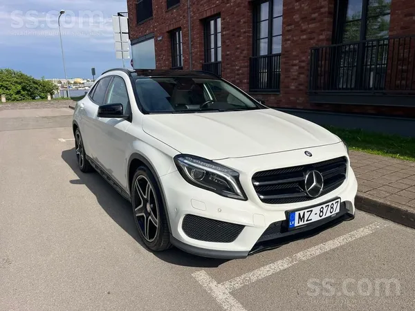 Mercedes GLA250