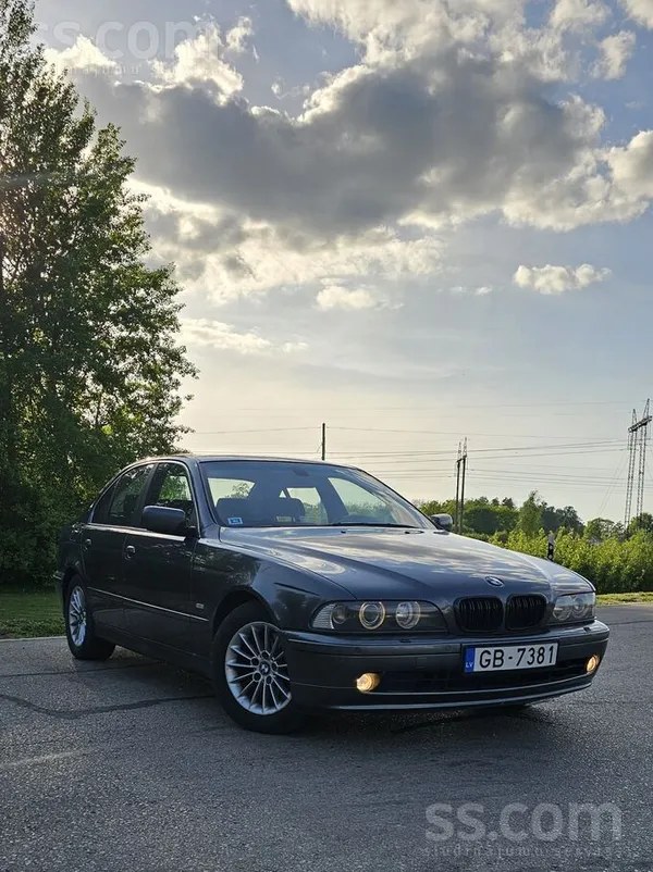 BMW 530